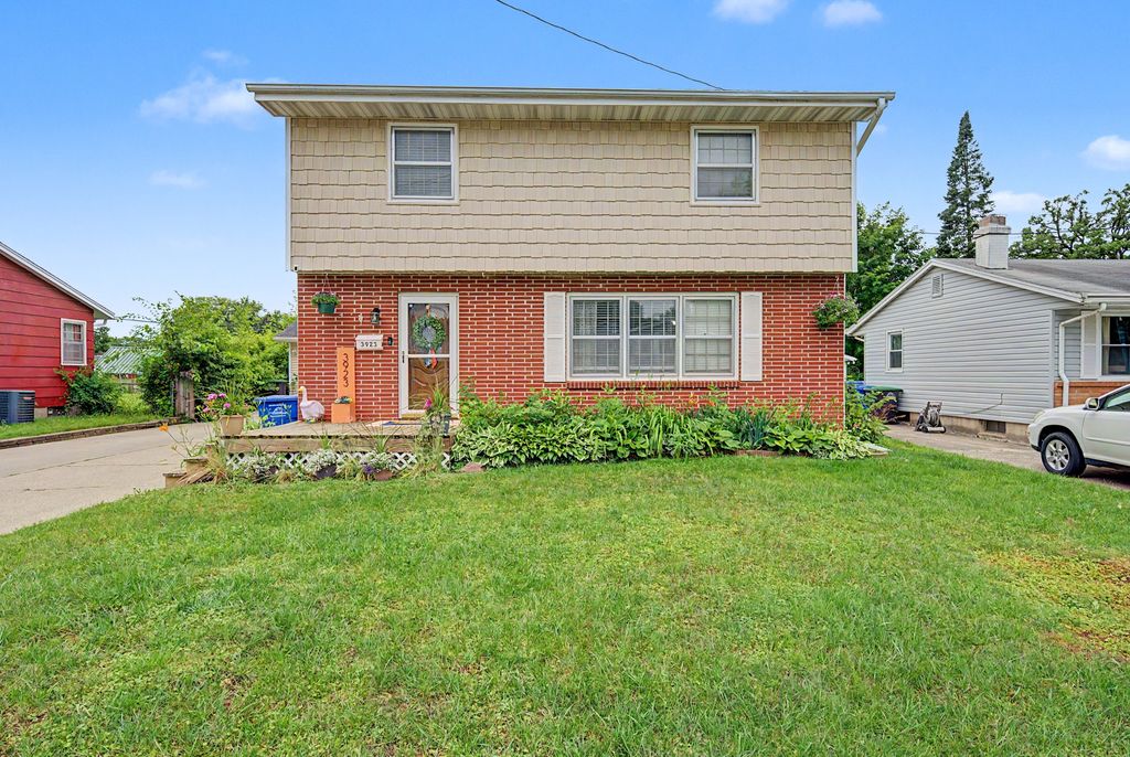 3923 Richmond Avenue, Des Moines, IA 50317