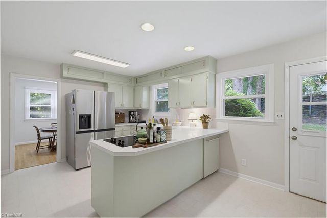 2743 Wildwood Court, Winston-salem, NC 27103