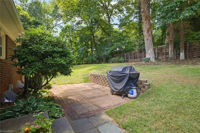 2743 Wildwood Court, Winston-salem, NC 27103