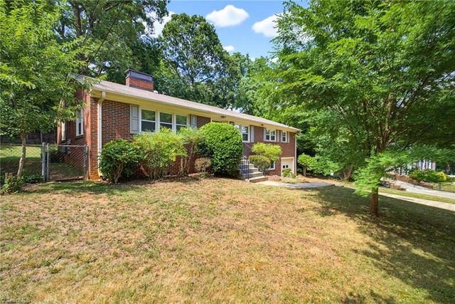 2743 Wildwood Court, Winston-salem, NC 27103