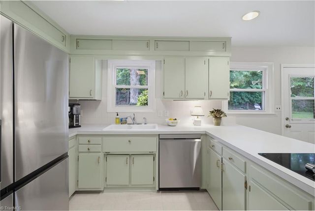 2743 Wildwood Court, Winston-salem, NC 27103