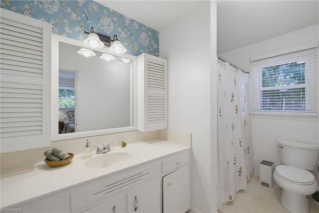 2743 Wildwood Court, Winston-salem, NC 27103