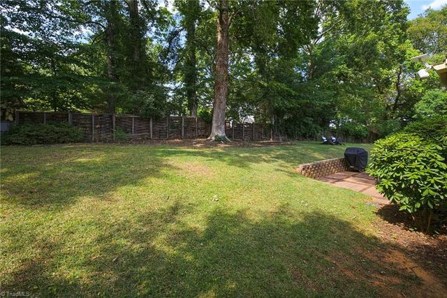 2743 Wildwood Court, Winston-salem, NC 27103