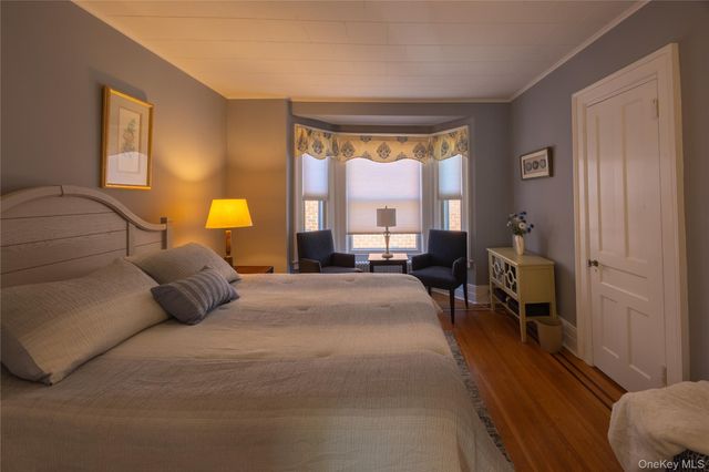 34 Morsemere Place, Yonkers, NY 10701