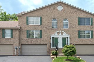 302 Apple Blossom Ct, Delmont, PA 15626