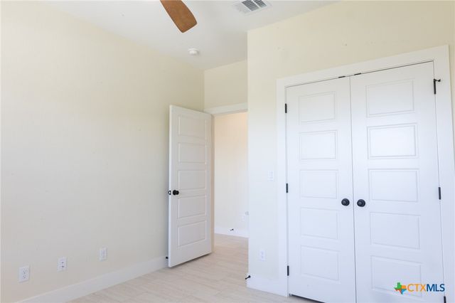 1105 W 1st Street, Lampasas, TX 76550