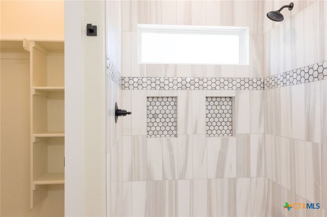 1105 W 1st Street, Lampasas, TX 76550