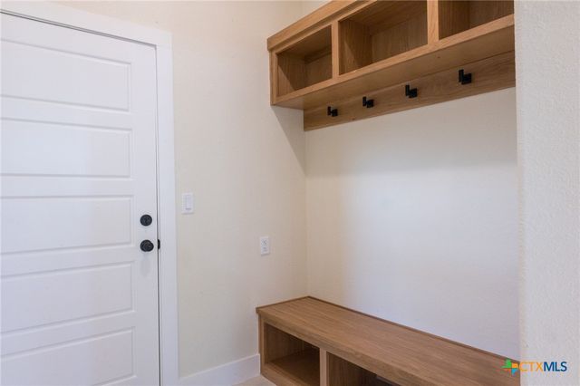 1105 W 1st Street, Lampasas, TX 76550