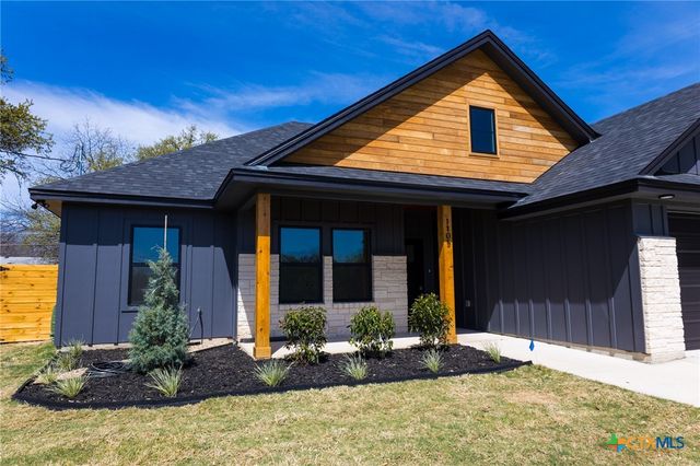 1105 W 1st Street, Lampasas, TX 76550