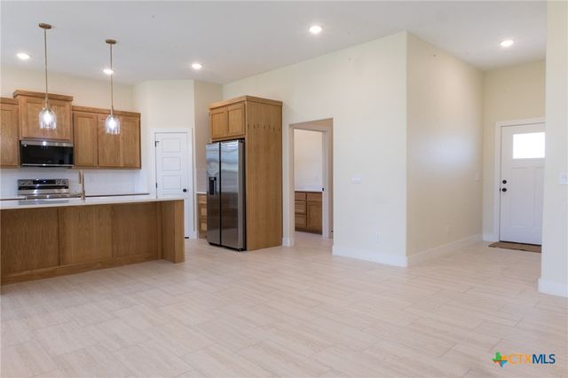 1105 W 1st Street, Lampasas, TX 76550