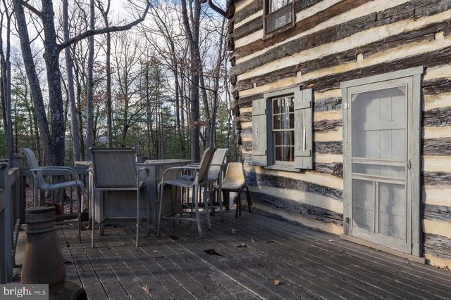 800 COVE MOUNTAIN RD, Mathias, WV 26812
