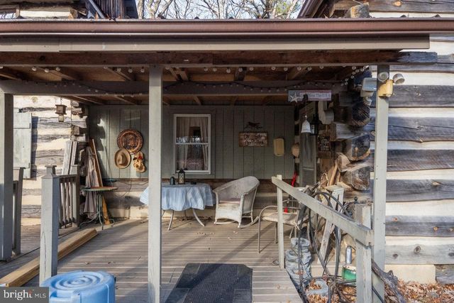800 COVE MOUNTAIN RD, Mathias, WV 26812