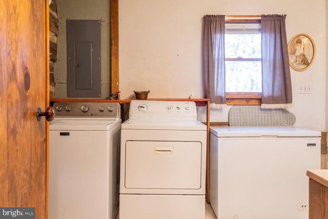 800 COVE MOUNTAIN RD, Mathias, WV 26812