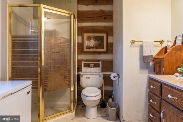 800 COVE MOUNTAIN RD, Mathias, WV 26812