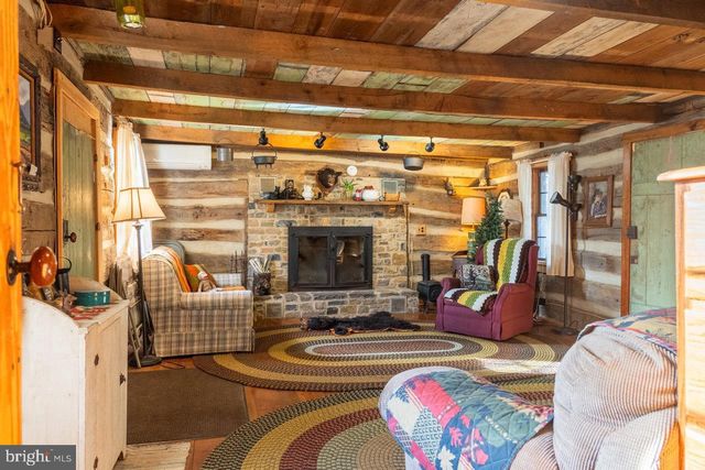 800 COVE MOUNTAIN RD, Mathias, WV 26812