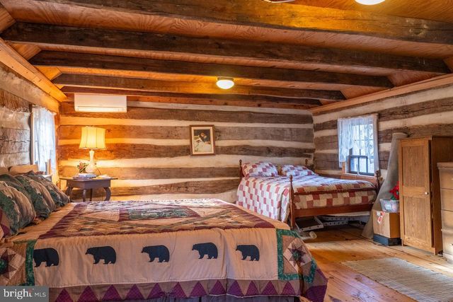 800 COVE MOUNTAIN RD, Mathias, WV 26812