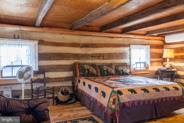 800 COVE MOUNTAIN RD, Mathias, WV 26812