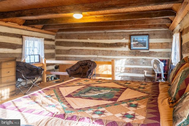 800 COVE MOUNTAIN RD, Mathias, WV 26812