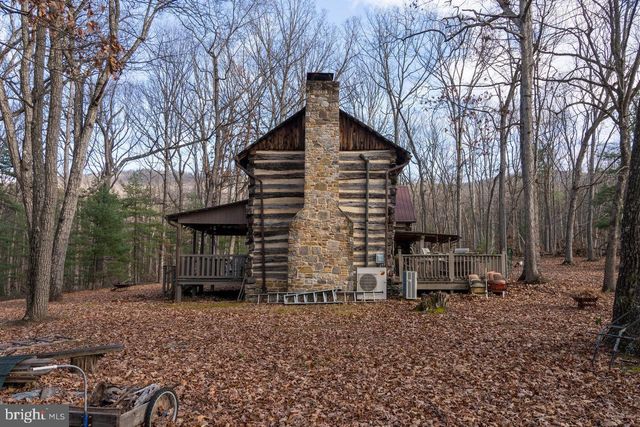 800 COVE MOUNTAIN RD, Mathias, WV 26812