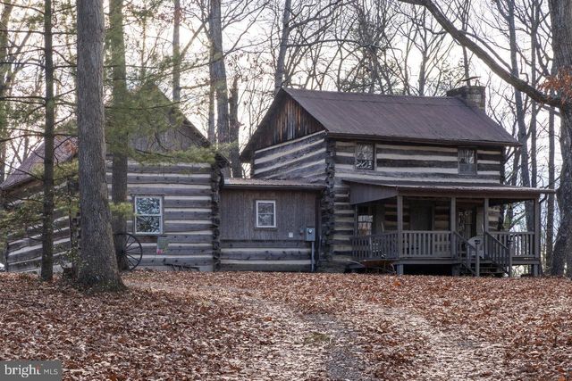 800 COVE MOUNTAIN RD, Mathias, WV 26812