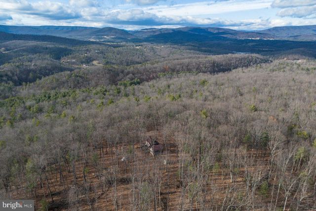 800 COVE MOUNTAIN RD, Mathias, WV 26812