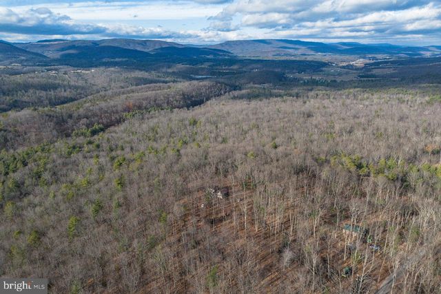 800 COVE MOUNTAIN RD, Mathias, WV 26812