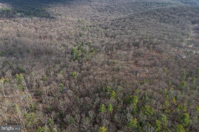 800 COVE MOUNTAIN RD, Mathias, WV 26812