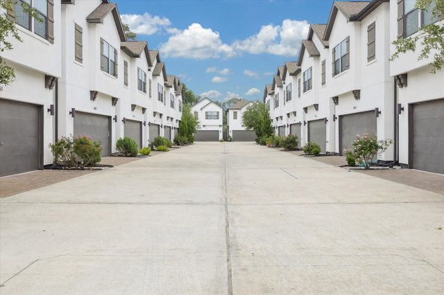 4857 Rich Oak Drive, Houston, TX 77018