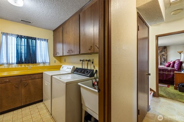 1902 E 60th Street, Tacoma, WA 98404