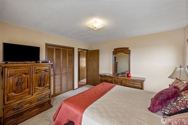 1902 E 60th Street, Tacoma, WA 98404