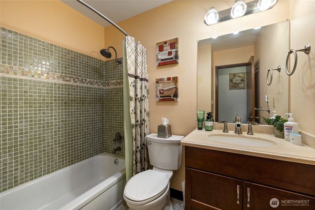 1902 E 60th Street, Tacoma, WA 98404