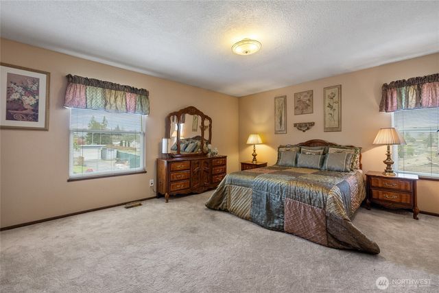 1902 E 60th Street, Tacoma, WA 98404