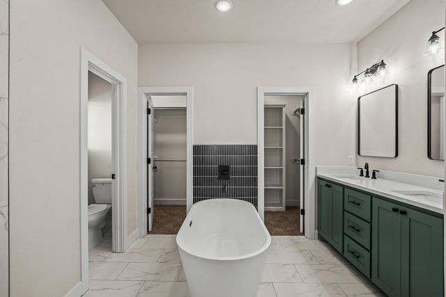 16008 N F M 179, Shallowater, TX 79363