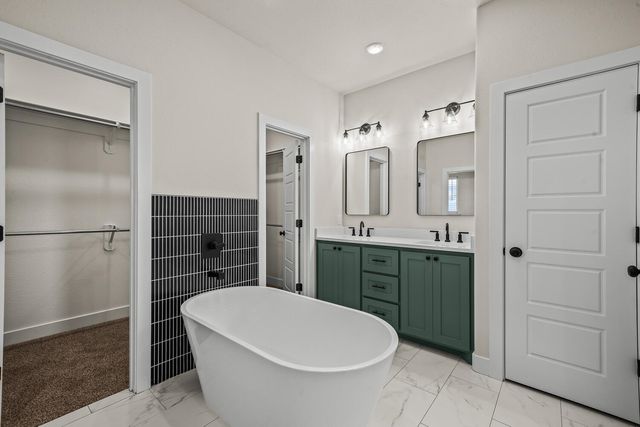 16008 N F M 179, Shallowater, TX 79363