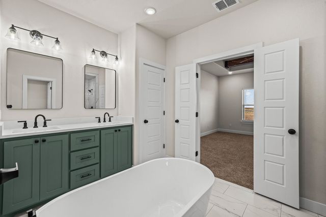 16008 N F M 179, Shallowater, TX 79363