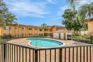 2719 NW 39th Ter 204, Lauderdale Lakes, FL 33311