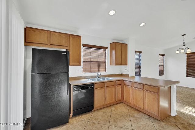 1662 S Martingale Road, Gilbert, AZ 85295