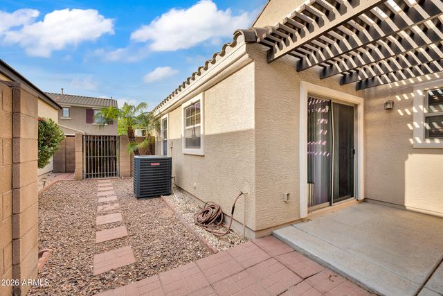 1662 S Martingale Road, Gilbert, AZ 85295