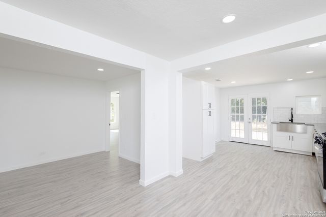 634 VENICE, San Antonio, TX 78201
