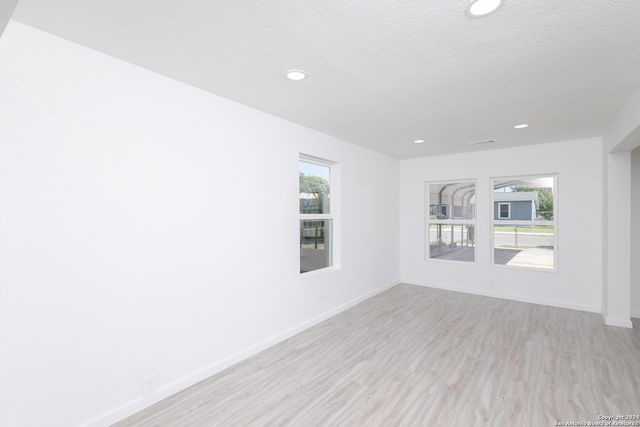 634 VENICE, San Antonio, TX 78201