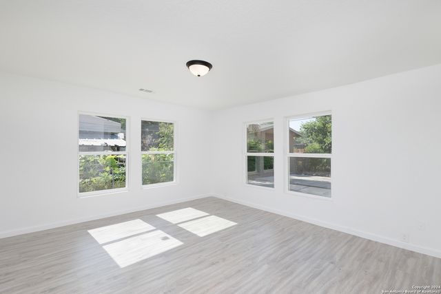 634 VENICE, San Antonio, TX 78201