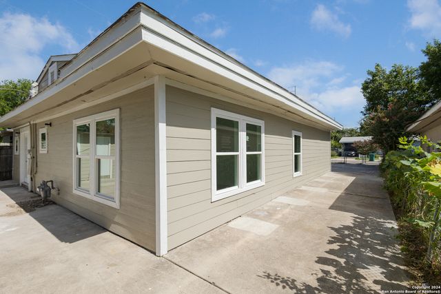 634 VENICE, San Antonio, TX 78201