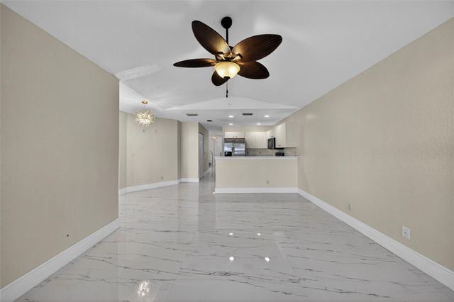 85 Citrus Park Lane, Boynton Beach, FL 33436