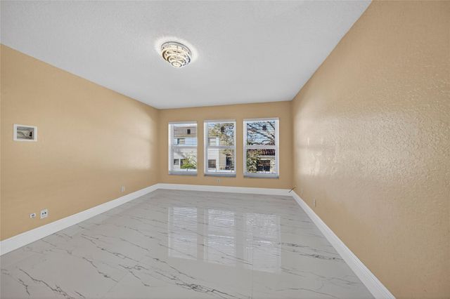 85 Citrus Park Lane, Boynton Beach, FL 33436