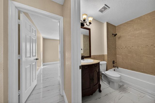 85 Citrus Park Lane, Boynton Beach, FL 33436