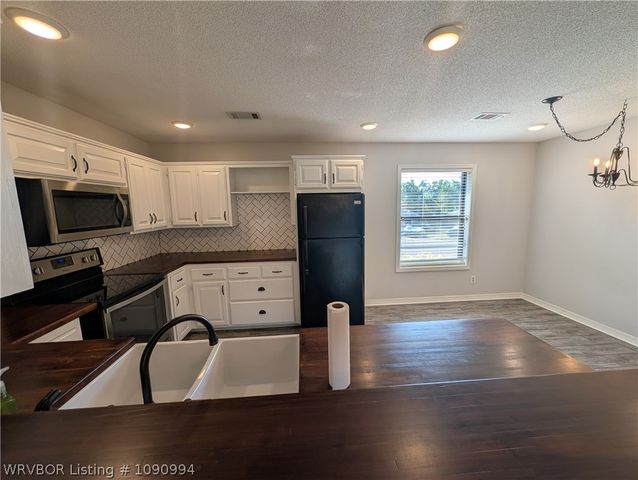 1102 8th Street, Van Buren, AR 72956