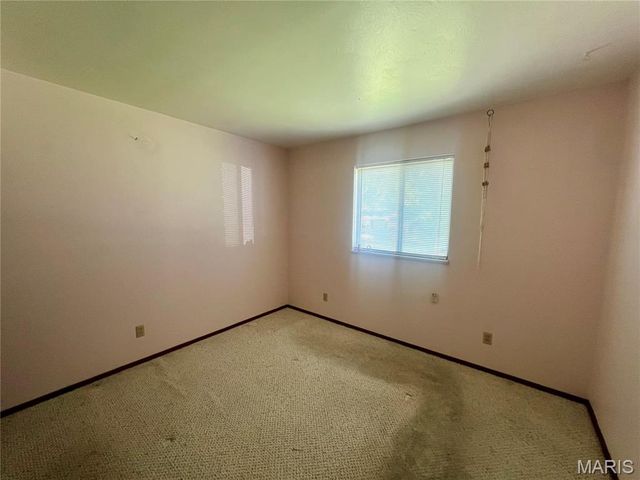 2637 Garham Drive, St Louis, MO 63136