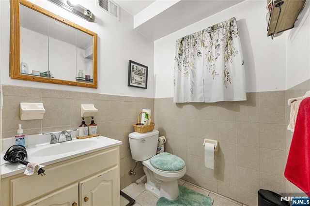 25-27 Norfolk Street, Newark, NJ 07103