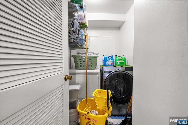 25-27 Norfolk Street, Newark, NJ 07103