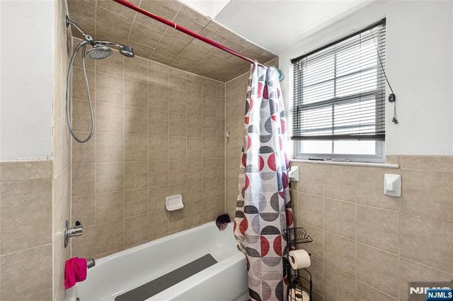 25-27 Norfolk Street, Newark, NJ 07103